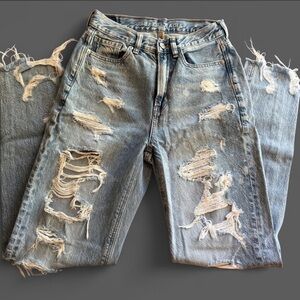 American Eagle Distressed Blue Jeans